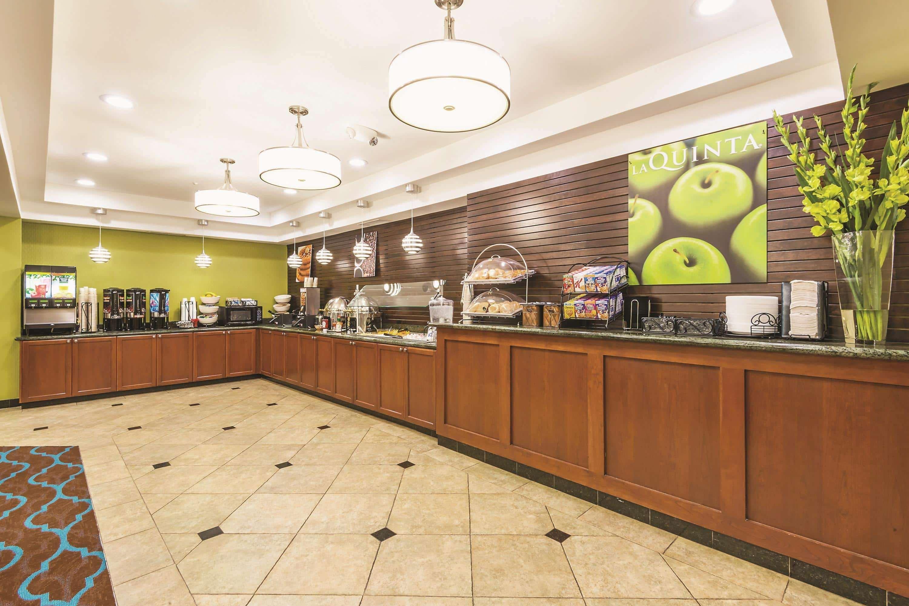 La Quinta By Wyndham Boise Towne Square Hotel Екстериор снимка